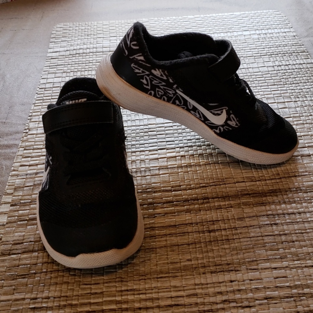 Size 9 toddler Nike Revolution sneaker black/white
